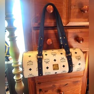 McM Papillon mini barrel bag